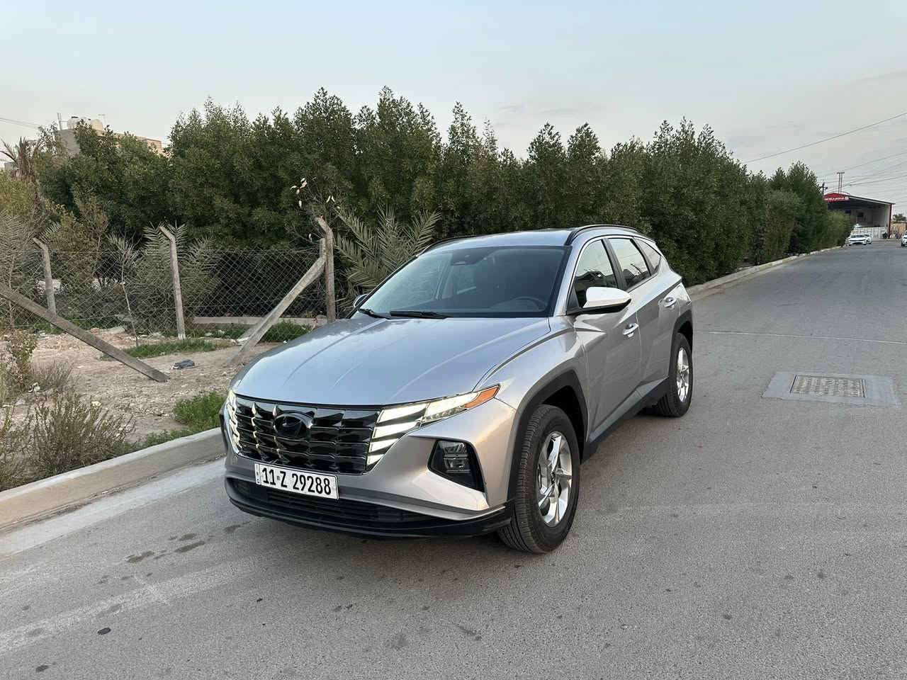 للبيع توكسان موديل2024فول عده بنورامه بصمه كرسي كهرباء سايد بريك كهرباء محرك2500بانزين وبعد بيه هواي مواصفات سعره مناسب مكان السياره بغداد *********** حادث بنيد فقط  ترهم دفعات اوًقصط
