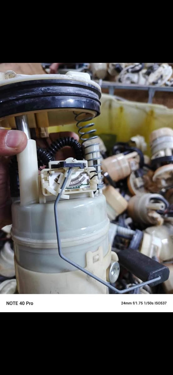 فقط جوله سعر 8000  الف فيتبهمب سني هندي - نافارا - سينترا - يرهم هوايا سياراط 
شرط فحص توصيل كول محافذاد ***********——***********
