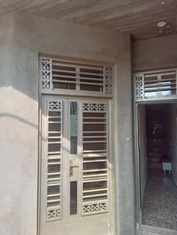 دار للبيع في بغداد الشعب حي البساتين م.١٠٠  ٢٠×٥ 07710919393