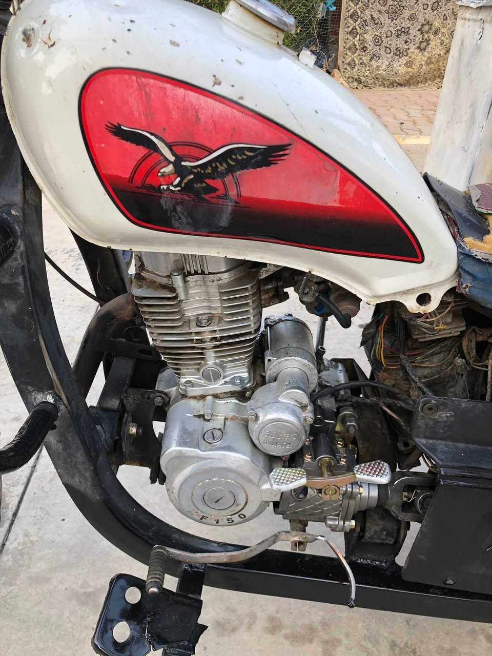 السلام عليكم بيع ستوته موديل 2016  الصور كدامكم السعر 700  بيها مجال الرقم ***********1
