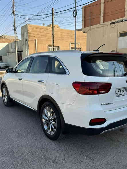 سلام عليكم سونتو 2019 سياره خليجي مكفوله ما عدا بارد بسيط بل جاملخ خلفي رقم بغداد دولي سياره ماشيه 98 ألف حقيقي سعر ٢٦٥وبيه مجال بسيط 
***********
