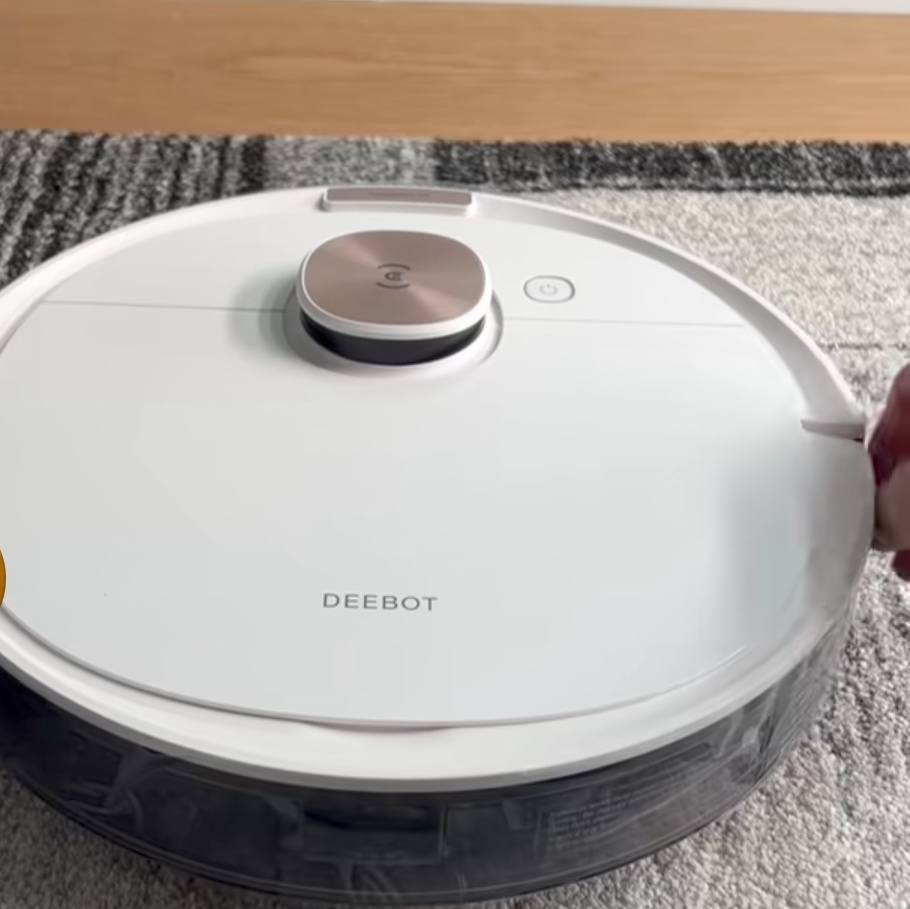 مكنسة روبوت ايكوفاكس T8  كنس ومسح شغلها يجنن تنظيف فول  @الجميع

• 🔹 نظام ملاحة بالليزر (LDS) يرسم خريطة للبيت

 • 🔹 قوة شفط تقريباً 3000 باسكال

 • 🔹 بطارية 5200mAh

 • 🔹 وقت تشغيل لحدود 150 دقيقة

 • 🔹 يرجع للشحن تلقائياً ويكمل التنظيف

 • 🔹 يتحكم بيه من تطبيق ايكوفاكس

 • 🔹 مناسب للسيراميك، الرخام، والسجاد


**إذا كنت صاحب هذا الإعلان وتريد حذفه لأي سبب، رجاءا أرسل رسالة إلى الدعم الفني**