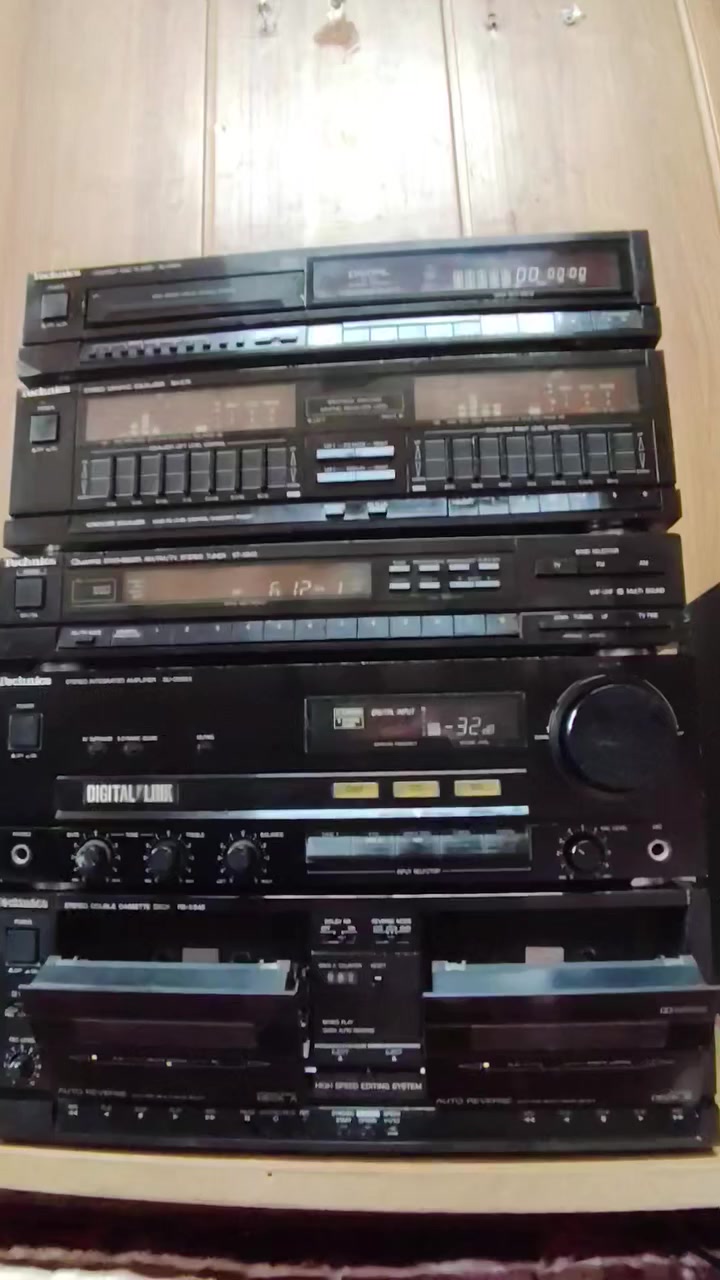 من رخصة الادمن ...سستم تكنكس ..كهرباء ١١٠  جهاز بلادي ....بدون سماعات وبدون محولة السعر ١٠٠ الف ...لشراء تواصل مع الصفحة...


**إذا كنت صاحب هذا الإعلان وتريد حذفه لأي سبب، رجاءا أرسل رسالة إلى الدعم الفني**