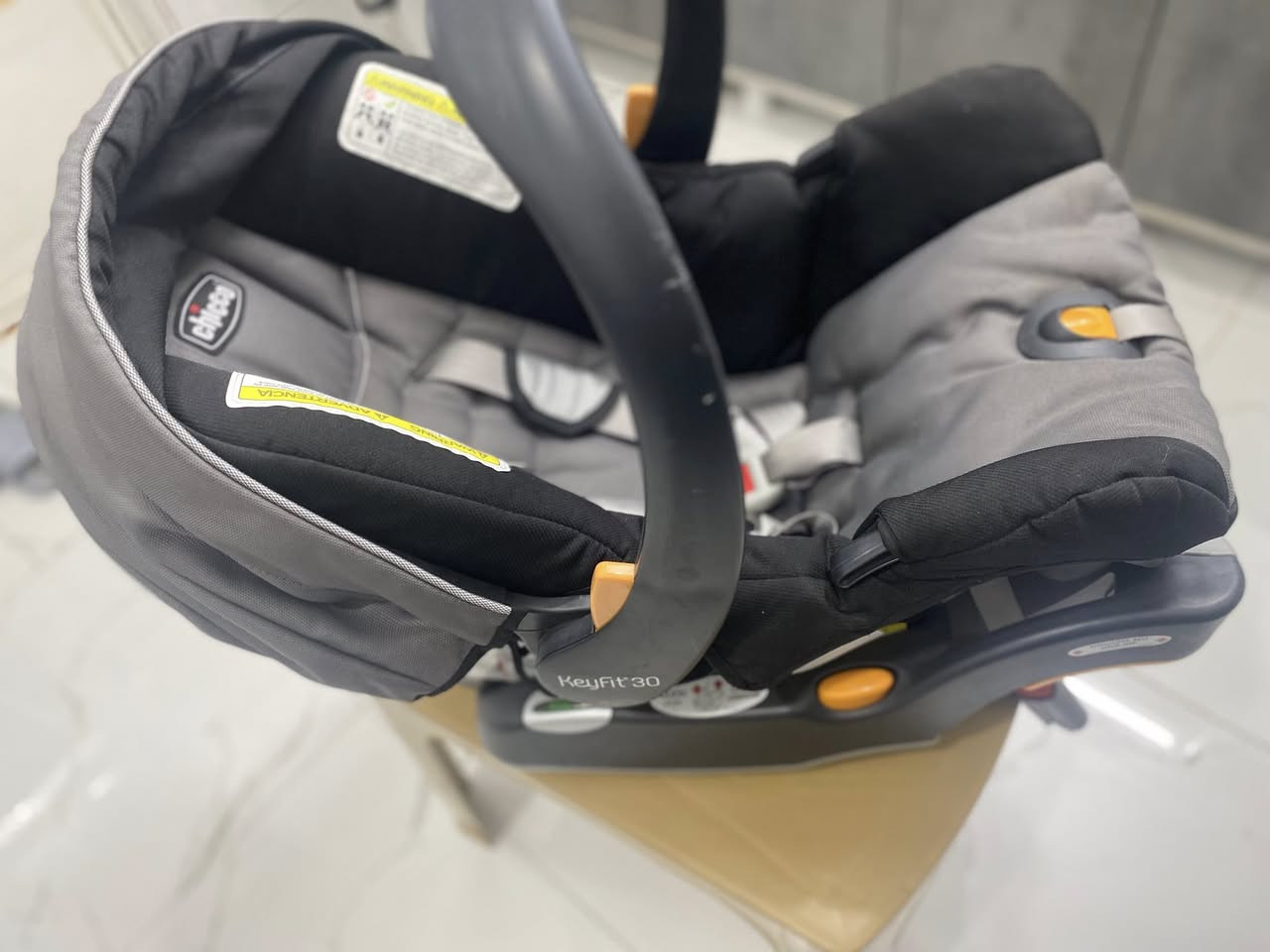 السلام عليكم
تجهيزات طفل استخدام جداً قليل عدد مرات معدودة حتى مو ايام موضح مع الصور السعر واذا واحد ياخذهم كلهم اتساهل ويا بالسعر 
١- الكركوت : مودرن حياكة بوهيمي والدوشك مالته دياج درجة اولى و الهيكل خشب
٢- كرسي السيارة اصلي مو الي موجود بالسوك مشتري من خارج العراق 
٣- الكرسي الهزاز متعدد الاستخدام ويصير كرسي و ثابت ومتحرك اضافة الى ينربط على البلوتوث و الموبايل و الفلاش
وباقي الغراض كلش واضحة بالصور و واضحة نضافتها
العنوان بغداد اليرموك


**إذا كنت صاحب هذا الإعلان وتريد حذفه لأي سبب، رجاءا أرسل رسالة إلى الدعم الفني**