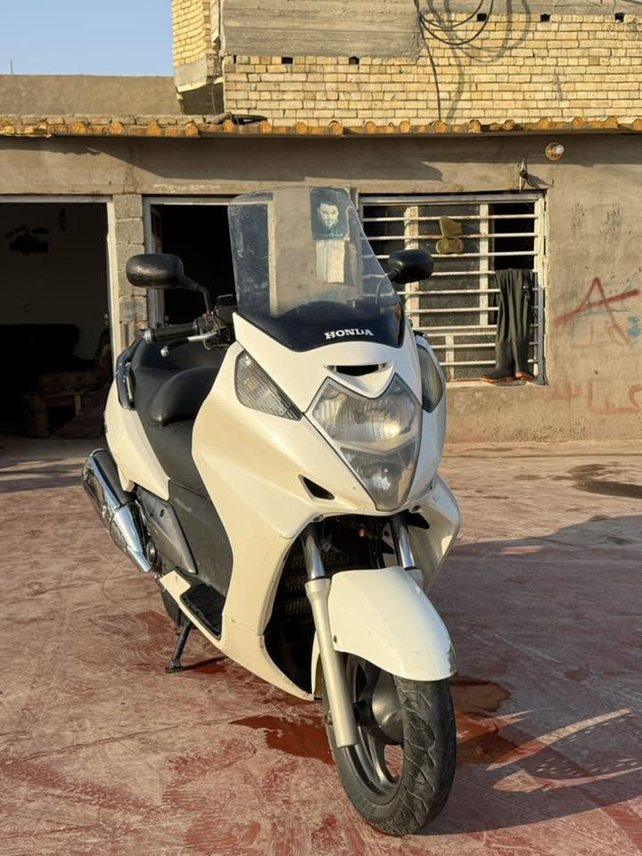 سلام عليكم من رخصت شركت أدمن درجه سلفر ونج مكينه 400 درجه حلوه معدل شلعه مكينه مكفواله جيب وياك فيتر وتعال اوفر شقال بس بيه شخوط خفيفه فقط مكان بغداد المدينه الصدر رقم الهتف *********** متوجد تصال وتساب وخاص السعرمنسب خبر وتدالل
