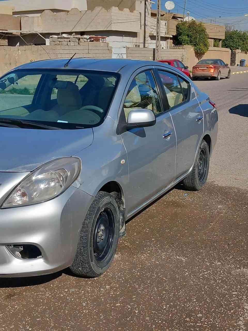 لاكشميباى 2014 خليجي
سيارة بي نص جامرلغ صبغ فقط
وتعديلين بارد صغار
كيروالمحرك مامفتوح بدون عيب
سيارة بدون مصاريف 
سنوية جديد تبريد❄️تخم الصدر ✅
كوبون البنزين موجود
والسعر 86$ ورقة وبي مجال بسيط 
مكاني كركوك شراي يخابر 
رقم صاحب سيارة *********** كركوك, العراق
