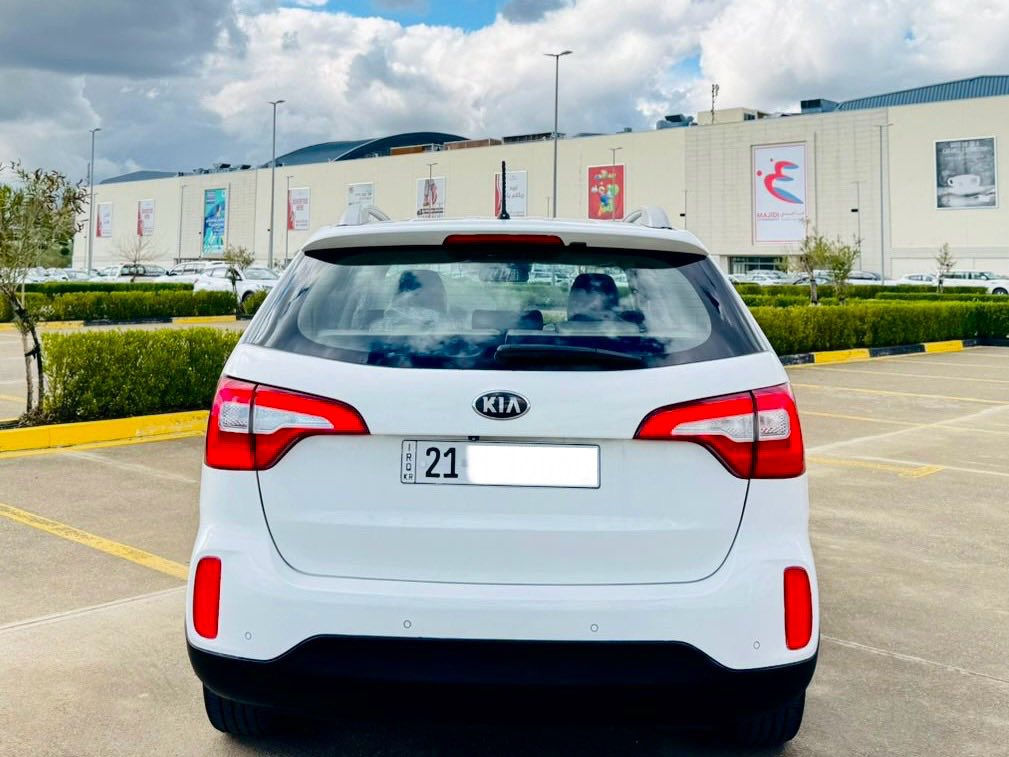 بسم الله الرحمن الرحيم 

كيا سورينتو 2013 شكل 2014خليجي كفالة عامة 
عنوان السليمانية 
رقم صاحب السيارة:.***********
محرك:.2400 دوش
ماشي:.119,000KM

فول مواصفات ما عدا بانوراما 

مواصفات:.

بصمة
بردة
شاشة
ثلاث مقطع
ليد أمامي و خلفي 
حساس أمامي و خلفي 
بلاجكتور 
ويل كروم 
يدات نيكل 
مري شفط 
تبريد ثلاث مقطع
تحكم و تعديل سرعة 

تحويل وكالة نفس اليوم 
رقم و سنوية جديد 
رقم السليمانية دولي 

عنوان السليمانية 
رقم صاحب السيارة:.***********
