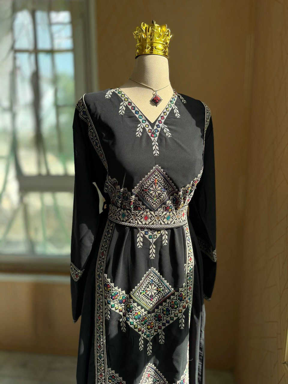 اخر ٥ قطع تطريز فلسطيني (٣ بشت/٢كلابيه) 
قماشهم كريب سعر الخمس قطع 110 الف
للحجز والاستفسار
@t_rfh


**إذا كنت صاحب هذا الإعلان وتريد حذفه لأي سبب، رجاءا أرسل رسالة إلى الدعم الفني**