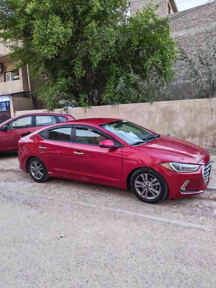 Seالنترا 2017 فئة
امريكي

فول مواصفات عدا الفتحه 

 شاشة جبيرة 

كاميرا خلفية 

حادثها خفيف 

محرك دوش 2000

محرك كير تبريد مكفول 

السعر 121 ورقة وبيها مجال 

واتساب واتصال

 *********** بغداد
