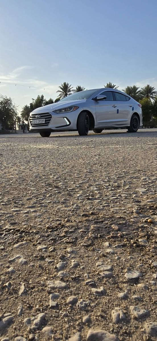 سلام عليكم ألنتره مديل  ٢٠١٧  للبيع محرك ٢٠٠٠ دوش سياره جديده مال جناي السعر ١٢٢ رقم الاتصال ***********
