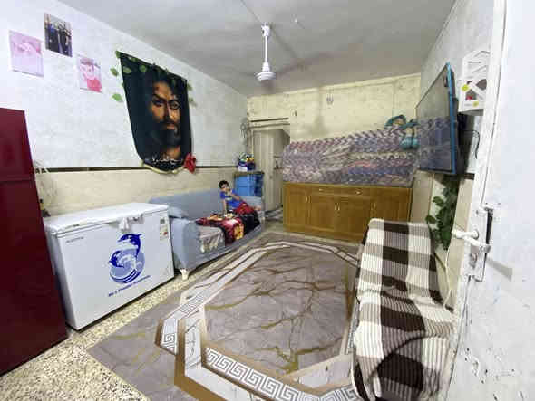 🏠بيت للبيع 🏠

📍الموقع/حي اور قرب حسينة المصطفى

ملاحظه📝/البيت ع شارع عريض قريب ع شارع العام .البيت عكاده .نضيف جدا من الداخل

📌المساحة/50        السعر /115❤️✌🏻

محتويات ال🏠بيت/كراج صغير.صحيات خارجيه.استقبال.غرفة نوم.مطبخ صحيات.منور

الطابق الثاني/غرفه نوم.سطح

📍عنوان المكتب /شارع الأسواق المركزيه قرب مسبح الشعب

📞*********** محمد صگبان

📞*********** سيد عباس

ملاحظة / العنده عقار 🏡 للبيع او بيت للايجار  ويريد يبيع او ايجاره دزونه كافة التفاصيل العقار مع ذكر السعر ورقم التلفون ☎️وان شاء الله باقرب وقت
