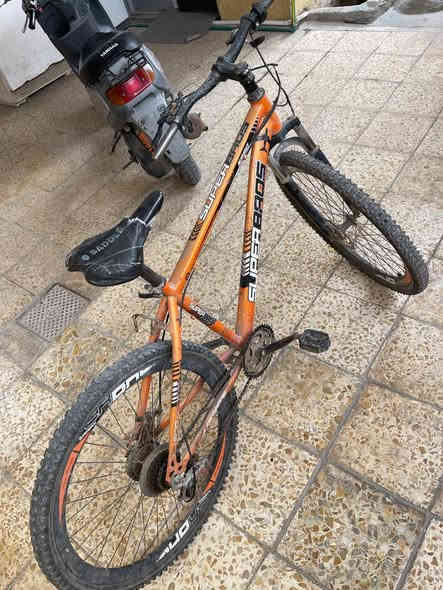 بايسكل كيمو مابي أي مشكلة السعر 55 و بي مجال الموقع حي العامل المنطقة السادسة الرقم ***********
