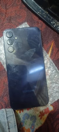 A15 • ١٢٨ • شاشة مبدلة