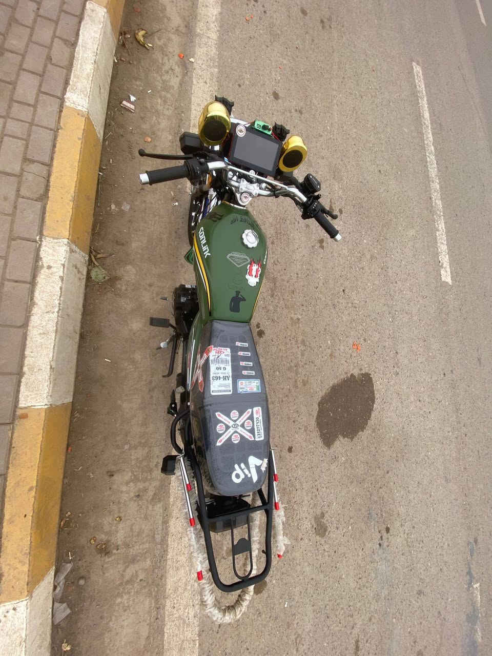 دراجه يراني موديل 25
كامله مكمله مانقصه شي تركب وترايك للبصر 
المحرك 200cc عداد اكتروني محرك شرط الفحص 
دراجه مجنبزه وحلوه مال جناي منفيس اصلي مال شركه للبيع سعر 950وبيعا مجال او مراوس بقفاز حسب القناعه العنوان صلاح الدين مركز الناحيه


**إذا كنت صاحب هذا الإعلان وتريد حذفه لأي سبب، رجاءا أرسل رسالة إلى الدعم الفني**