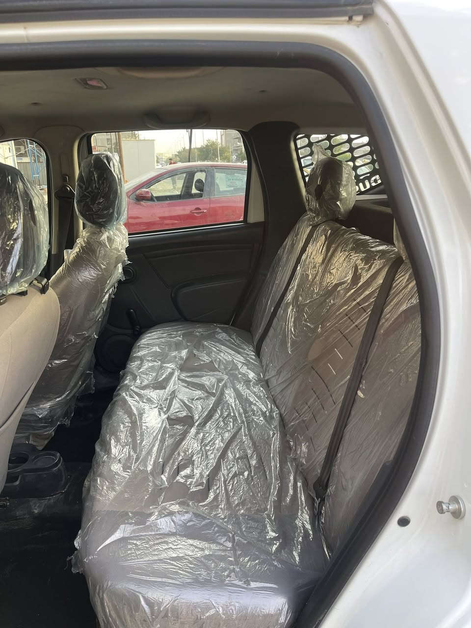 رينو داستر 2018
نضافة 100% 
كير مكينة مكفول 
مكفولة من صبغ وحادث 
رقم ديالى تحويل مباشر 
مكان السيارة بغداد-حي الخضراء 
للبيع ١٠٥$ 
المراوس حسب القناعة 
***********
