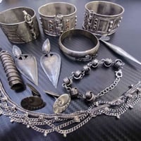 اكثر من ٣٠٠غرام • فضة انتيك • ما ابيع كسر