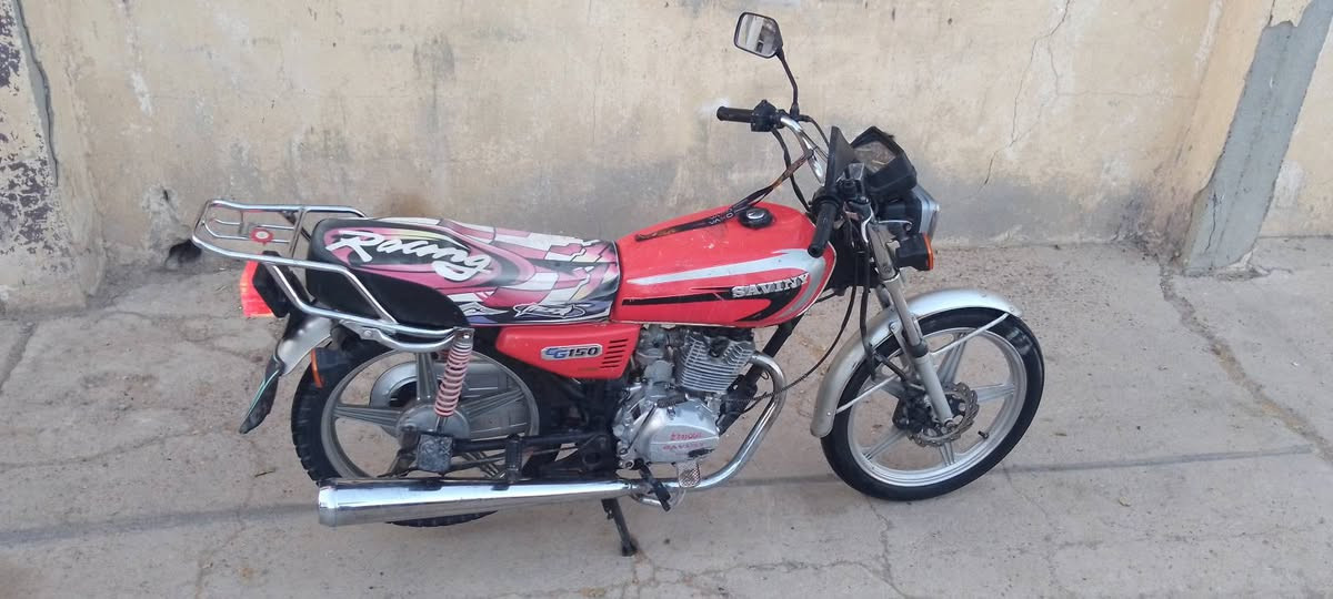 مر خصت مدير الكروب 🫡🙋سلام عليكم اخواني🧑‍🤝‍🧑 دراجه سيفان🏍️
 موديل 2020🫴 كهربائيات كلها شغاله👍 دبل اشاره ضفيره جديده👍 باتري جديد بك لايت جديد👍 سيبايه اصليه👌 جديده جوزه جديده دراجه ماناقصها 🤏اي شي  مكان بغداد الراشدية 🏫🤍استفسار🫴 💸سعرها 350وبيها مجال🫡 تحياتي للجميع ***********📱
