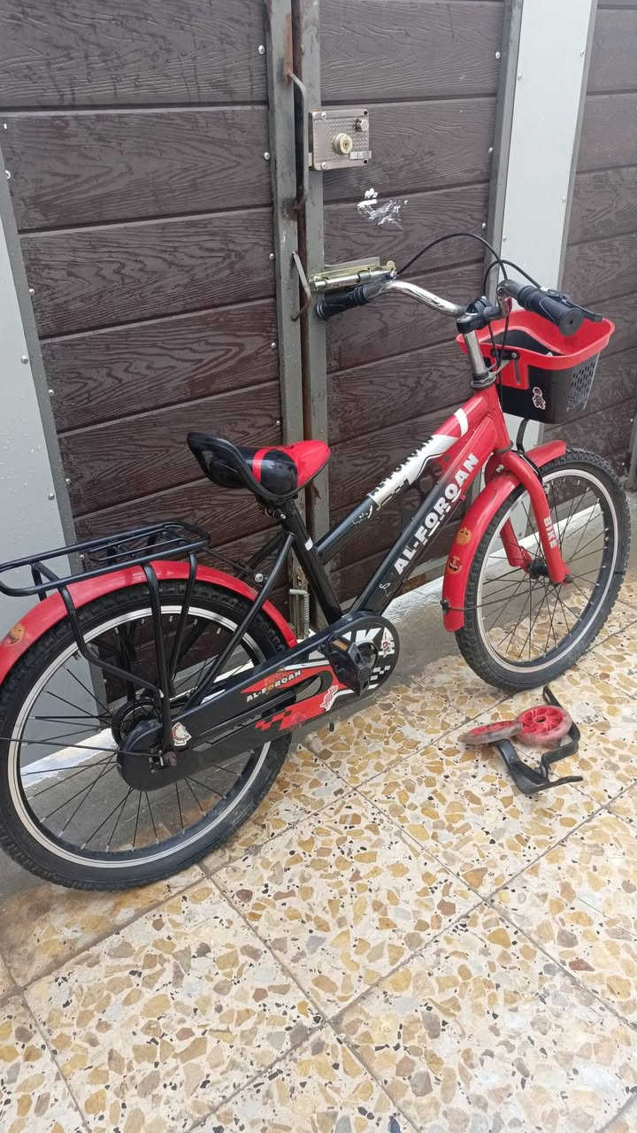 السلام عليكم بايسكلات البيع الحمر حجم20 ول الوردي حجم 16 الواحد علا45 جدد نضيفات كلش وكل خلل مابيهن الشراي خاص ويدلل


**إذا كنت صاحب هذا الإعلان وتريد حذفه لأي سبب، رجاءا أرسل رسالة إلى الدعم الفني**