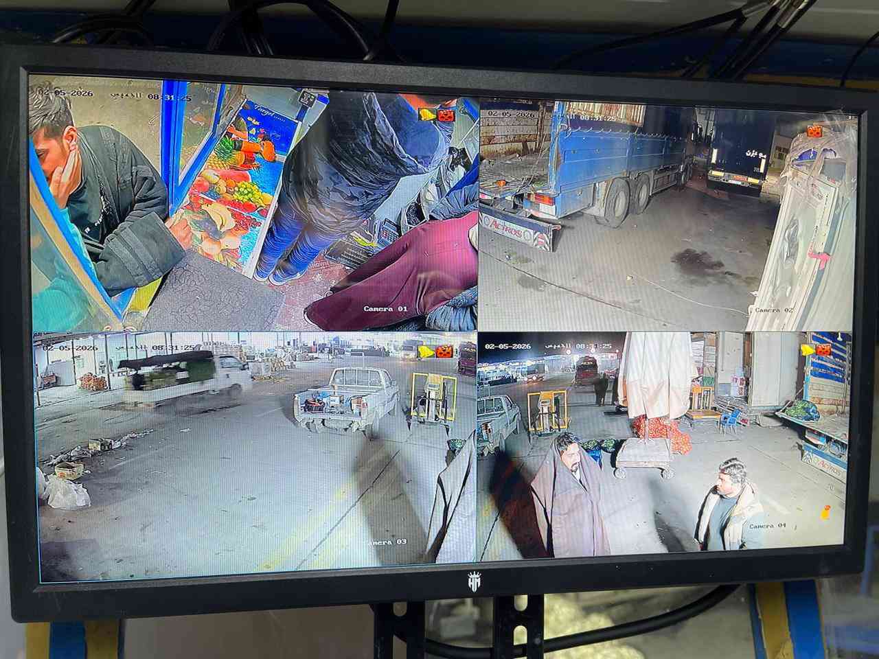 تم على بركه الله 
تم تجهيزوتنصيب كامرات مراقبه نوع هايلوك  2ميكا تنصيب 4كامرات 
العنوان:العلوة كرفان الحسابات 
من ماركة هايلوك العالمية من تجميع أصلي 
تتضمن 
✅كاميرات 4 ماركة هايلوك العالمية
✅جهاز DVR
✅دبل افلاش ليزرية
✅كامرات فول كلر صوت 
✅اسلاك  امتار
✅ربط الكامرات بالموبايل 
✅شاشه فول HD
✅ضمان في العمل لمده سنة
✅الكاميرات من ماركة هايلوك العالمية  اصلي 
✅ تم تجهيز وتنصيب من مركز الامان الموقع حي النداء بدايه شارع المجمعات 
ملاحظه:جميع الاجهزة والكامرات ضمان لمده سنة
للطلب او الاستفسار:
#واتساب: ***********/
            ***********
العنوان :النجف الاشرف شارع المجمعات مقابل سوق النجف للعقار
