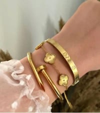 سوارات فاخرة • سيت ٣ قطع • ذهبي