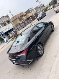 هونداي النترا 2024 وارد  مكينه 2000 دوش  ماشة 17 m بصمه  رادار امامي  ...