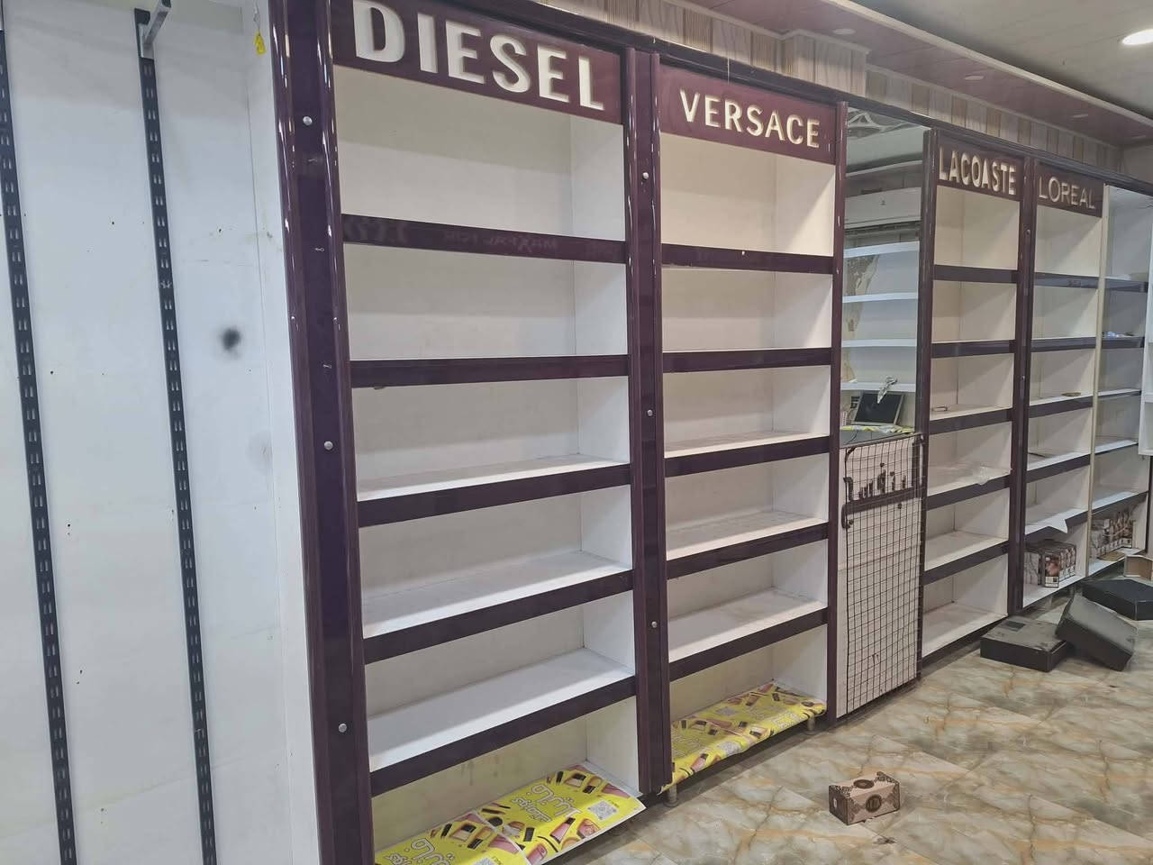 فاترينات هوا ديكور كامل العدد 12قطعه
السعر مليون بيهن مجال ينباعن سوه
العنوان حي القاهره الثانيه


**إذا كنت صاحب هذا الإعلان وتريد حذفه لأي سبب، رجاءا أرسل رسالة إلى الدعم الفني**