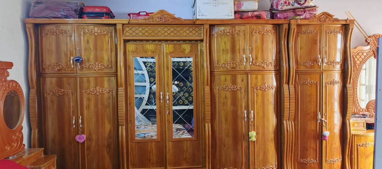 سلام عليكم غرفه نوم صاج فرعوني كلش حلوه استعمال شهرين بعده جديده سعر 1650وبيه مجال مكاني الانبار فلوجة رقم الاتصال *********** بواتساب
