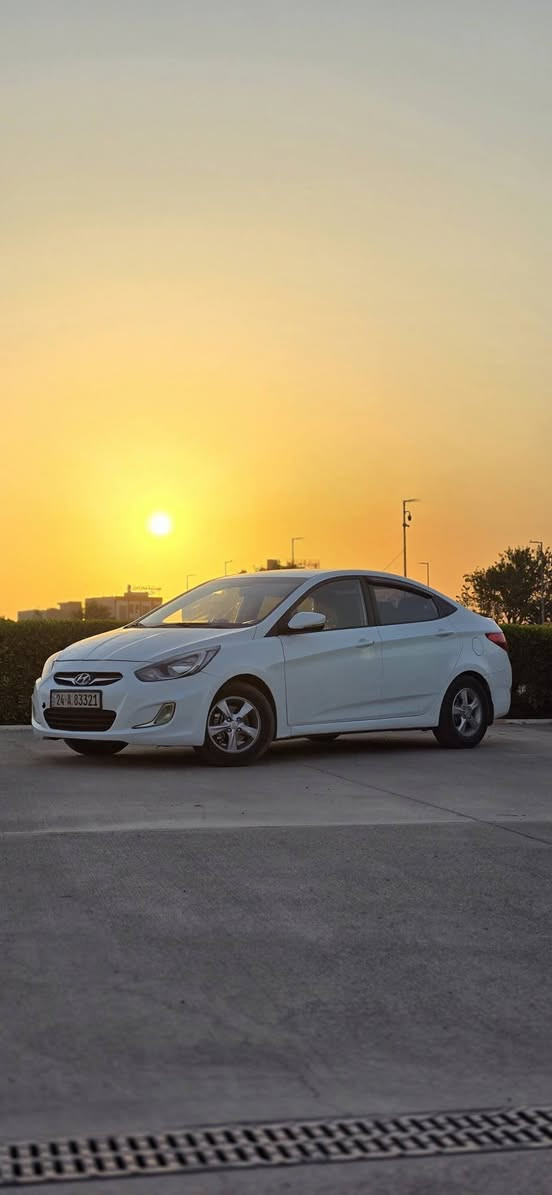 اكسنت للبيع سعر كلش مناسب 
ضررها بوند مبدل تجاري مصبوغ ابيض 
وجاملغ مبدل ومصبوغ بودن تعدليل او معجون 
والباب بي ربع حار طخم جديد الداخل نظيف تبريد تدفئة محرك شرط 
ماشية ٣١١٧٣٢الف 
*********** موصل, نينوى
