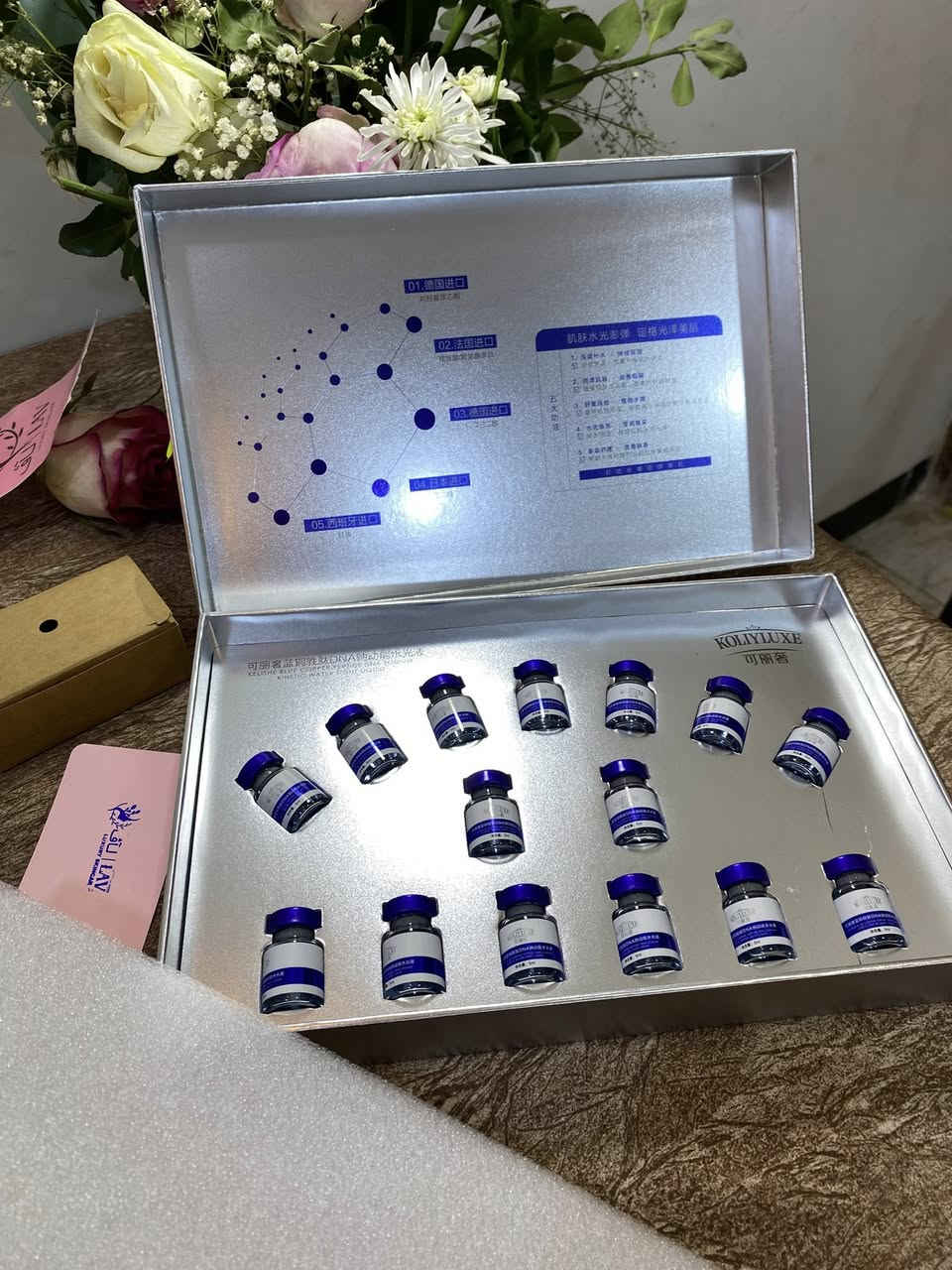 البكج الاول في العراق حصراً من متجر لـآڤ|LAV 

💎 بشرة زجاجية ومشدودة من الجلسة الأولى! 💎
اكتشفي سر النضارة الفورية مع بكج الأمبولات الفاخر من KOLIYLUXE بمزيجه المطور من الببتيدات النحاسية الزرقاء والـ DNA.
✨ في كل أمبولة:
 ترطيب مائي عميق يعيد امتلاء البشرة وحيويتها.
 شد فوري ومقاومة فعّالة للخطوط والتجاعيد.
 نضارة زجاجية وإشراقة تقضي على البهتان تماماً.
📦 كورس متكامل (15 أمبولة) يمنحكِ نتائج مراكز التجميل الاحترافية في منزلكِ!
📥 الكمية محدودة! احجزيه الآن واخطفي الأنظار ببشرتكِ الجديدة


**إذا كنت صاحب هذا الإعلان وتريد حذفه لأي سبب، رجاءا أرسل رسالة إلى الدعم الفني**
