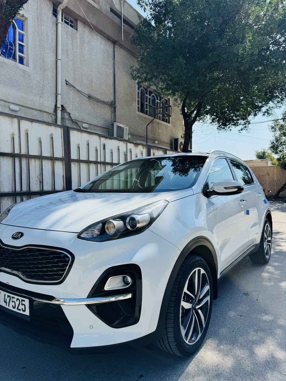 السلام عليكم كيا سبورتج 2020
الشركه الدوليه العراقيه رقم بغداد بأسمي ماشيه 48 
كفاله عامه ع وضع الشركه فول عدا البانوراما بصمه 
صندوق خلفي كهرباء شاشه كامره تبريد شاشه 
داخل جلد حساس أمامي خلفي 
بغداد زيونه 
‏‭***********
