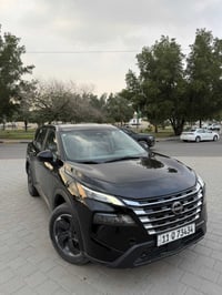 نيسان روج SV 2025 وارد امريكي ماشيه 10 الاف فقط  حادثها خلفي بدون ايرب...