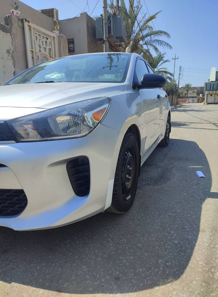 السلام عليكم كيا ريو امريكي 2018 حادث موضح بالمنشور
الباقي مكفول في العراق 
محرك كير تبريد خير من الله 
السياره ماشيه 119 الف
مكاني المسيب 
السعر 97
الشراي يتصل أو بي خير أو يدلل
***********
