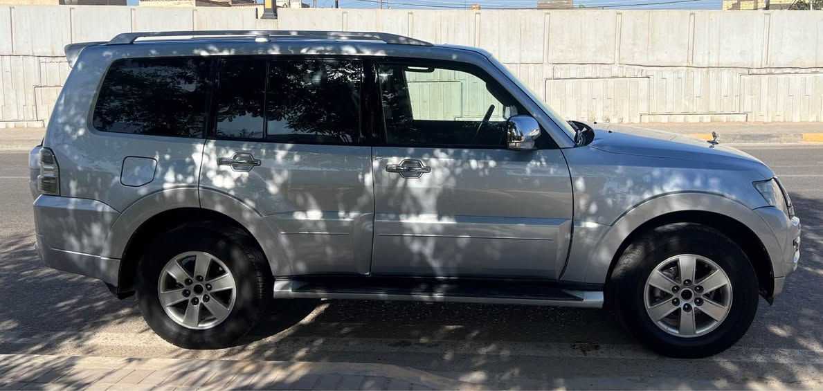 السلام عليكم 
باجيرو 2008 3500 فول
جاهزه من النقص محرك كير تبريد كهربائيات تبريد تخم تاير بغداد باسمي تحويل مباشر 
صبغ  بالصندوق فقط يم اليده ومكانين بارد 
مكاني بابل حله *********** حلة, بابل
