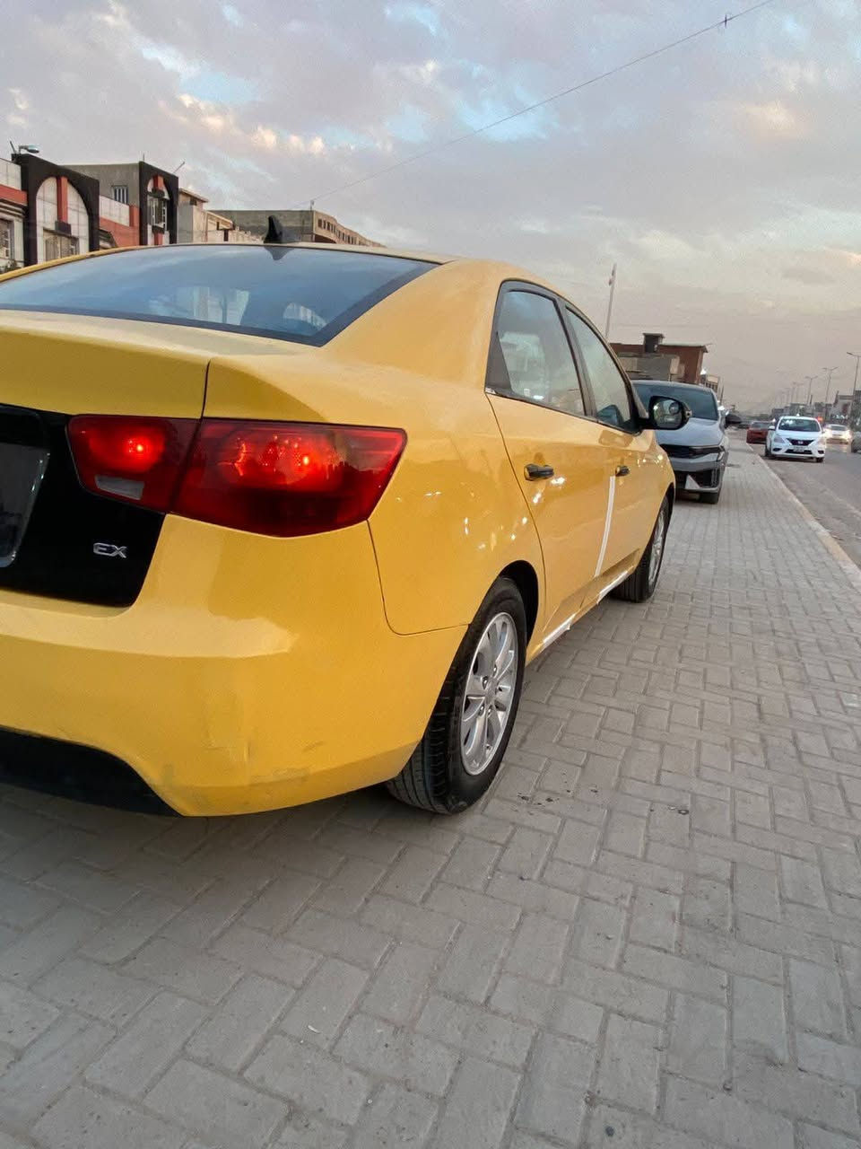 للبيع فقط
گيا فورتي 2012

كفاله عامه 
السعر 65 ورقه
للاستفسار الاتصال ***********
