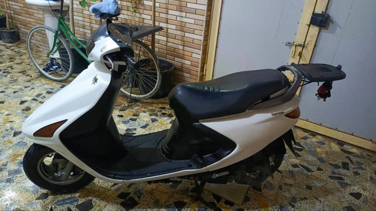 دراجة فراشة للبيع الدراجة مال حاوية ما صارلها 4اشهر من طالعة مر الوكيل تخبل شعلة ومعدل الدراجة نضيفة والمكينة ما مفتوحة سعرها 450 
المكان نجف الاشراف 
هذا الرقم ***********.
