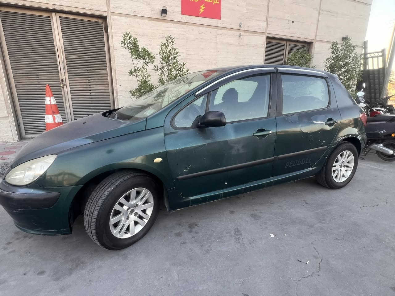 بيجو 307
محرك جديد طك كارتون
كير وارد جديد
تبريد فريز جديد
تخم تاير
منظومة غازز
(فقط الصبغ جارد)
السعر : 38 ورقة
***********
