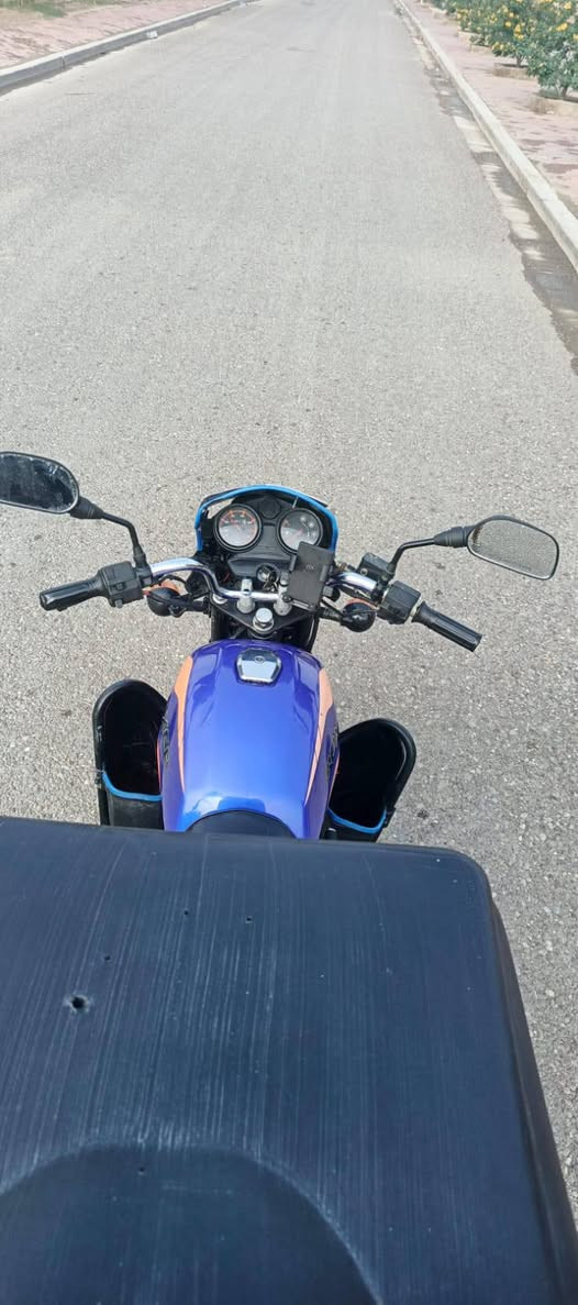 سلام عليكم دراجه بوكسر مرقم سنوه تحويل ثاني يوم دراجه موديل 20 نضافه ميه بل ميه محرك مكفول كير مكفول عنواني بغداد سلمان باك المدائن رقم الهاتف ‏‪***********‬‏ سعر 2300 بيه مجال
