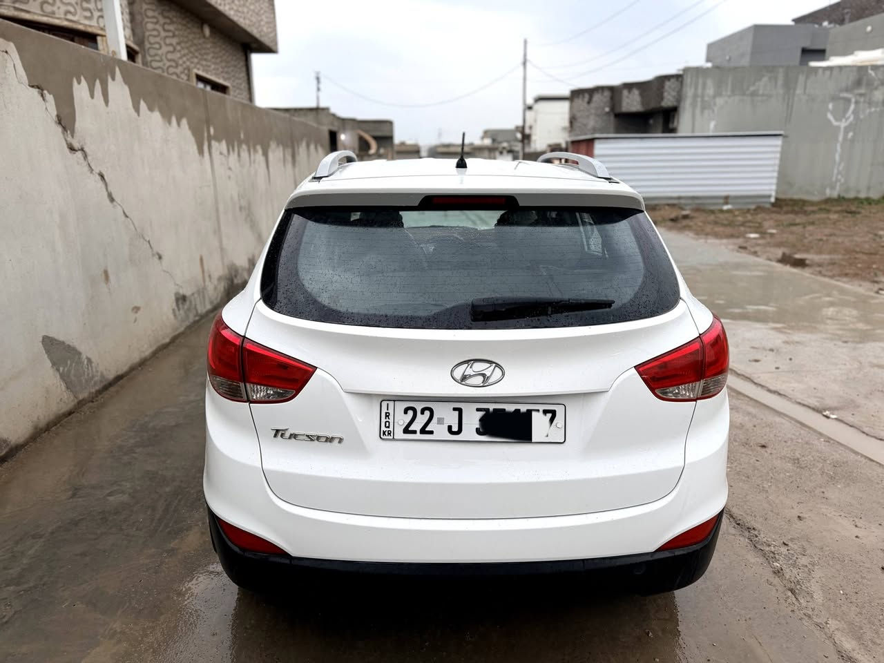 توسان 2015 خليجي
محرك دوش 2.0
ماشي 230.000 كيلو
سيارة بدون صبغ بدون تبديل فقط تعديل على البارد باب السائق كما موضح بالصورة
رقم اربيل -سنوية -هزة جديد باسمي 
محرك معمر جديد 
حدادة و طخم و باتري و تايرات جديد سيارة كاملة من كل النواحي
 السعر 163
مكاني موصل 
***********
***********
