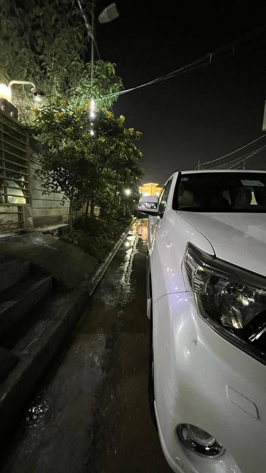 السلام عليكم برادو vx 2014 فول مواصفات لكزز
السياره كفاله عامه 
المواصفات: 
بصمه عدد 2
تبريد كشنات
الكشنات الاماميه كهرباء
حساسات
مقاعد الصف الثالث كهرباء
كشنات جلد
شاشه
شاشه العدادات ليزريه
المرأة الجانبيه شفط 
ستيرن كهرباء
السعر: 325$   3شدات و 25 ورقه
الموقع:بابل-الحله مركز
للأستفسار: ***********
