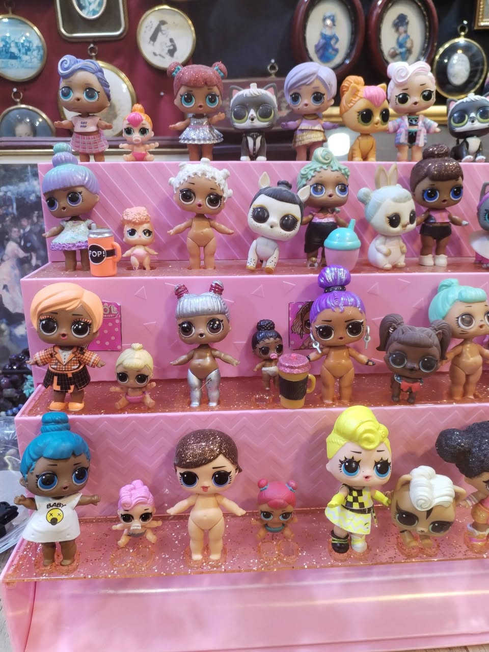 مجموعة مميزه وضخمة من دمى OMG LOL
عارضه لول ع شكل مدرج يفتح من ثلاث جهات منزل وصالون للدمى مع 36 قطعه لول جميع القطع اصليه التفاصيل بالفيديو والصور


**إذا كنت صاحب هذا الإعلان وتريد حذفه لأي سبب، رجاءا أرسل رسالة إلى الدعم الفني**