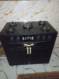 فرن كهربائي • قليل الاستخدام • قابل للتفاوض