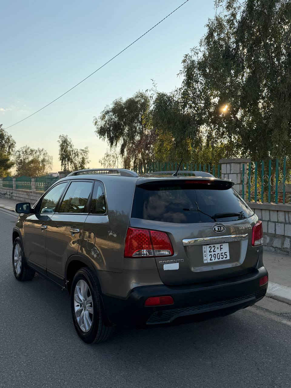سلام عليكم 
كيا سورنتو خليجي 2012 محرك 6  سلندر  بانوراما بدون صبغ ومحرك وگير مكفول سونر مرفق مع الصور سنويه ورقم جديده 2031 مكاني قضاء كلار الشراي يتصل ويدلل 
*********** كالار, السليمانية
