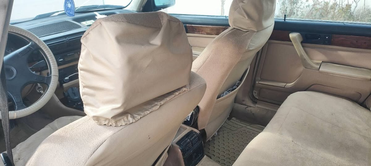 بي ام 735 اوتو تبريد ثلج 
سنتر لك 
ويل خليه اصلي 
كهربائيات كلها شغاله
بدون اخياس بدون كص 
رقم صلاح الدين انكليزي ب اسمي هزه قبل سبوعين سنويه لل2031 تحويل بنفس اليوم كير مكينه شرط اكسل كاردن شرط جاهزه من كلشي 
السعر 42$
مكاني صلاح الدين مكيشيفه
بيع فقط بدون مراوس
***********
