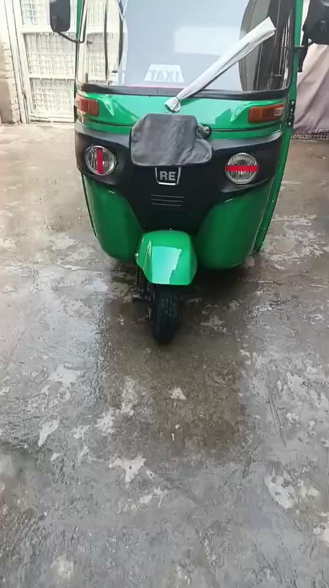 سلام عليكم شباب تكتك للبيع مكفوله كفاله عامه وبيها بارد قليل بل الغدمثل ماموضح بل الفيديو موديل 2022مرقمه بغداد مكاني بغداد البلديات ***********
