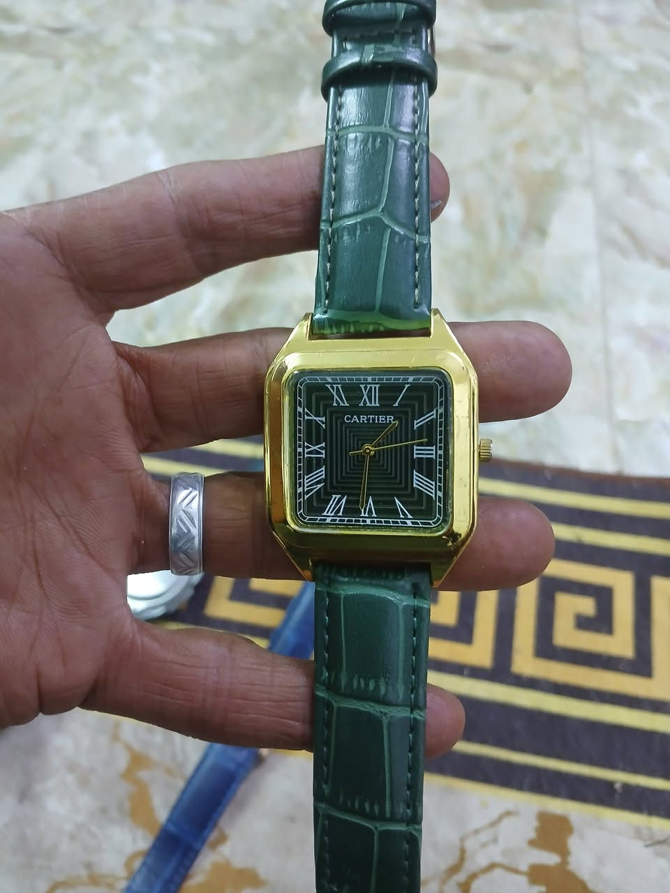مجموعة ساعات للبيع جمله ومفرد ***********

