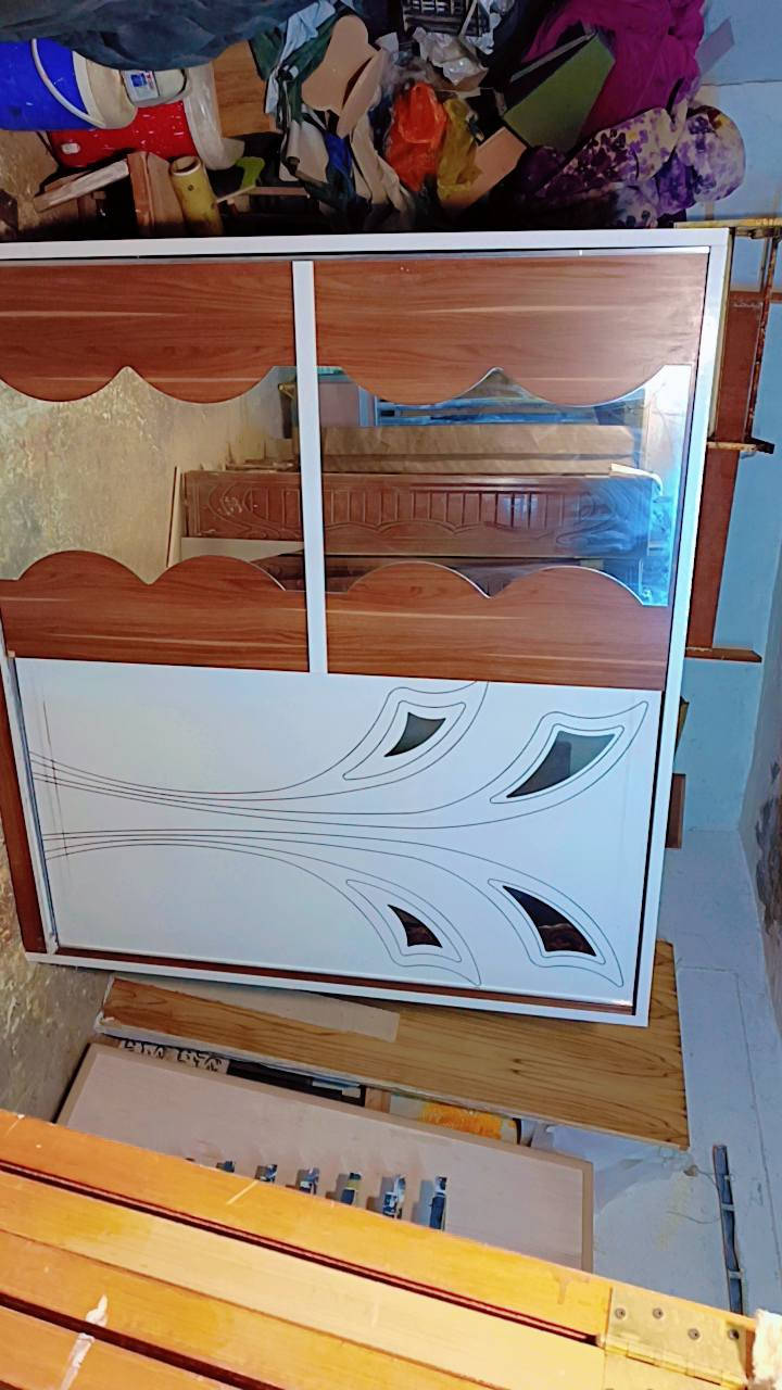 كنتور 4باب سلايت نظيف 
سعره 150وبيه مجال بسيط
عنواني ناصرية تقاطع رايات 
للاستفسار الاتصال على رقم الهاتف 
***********
