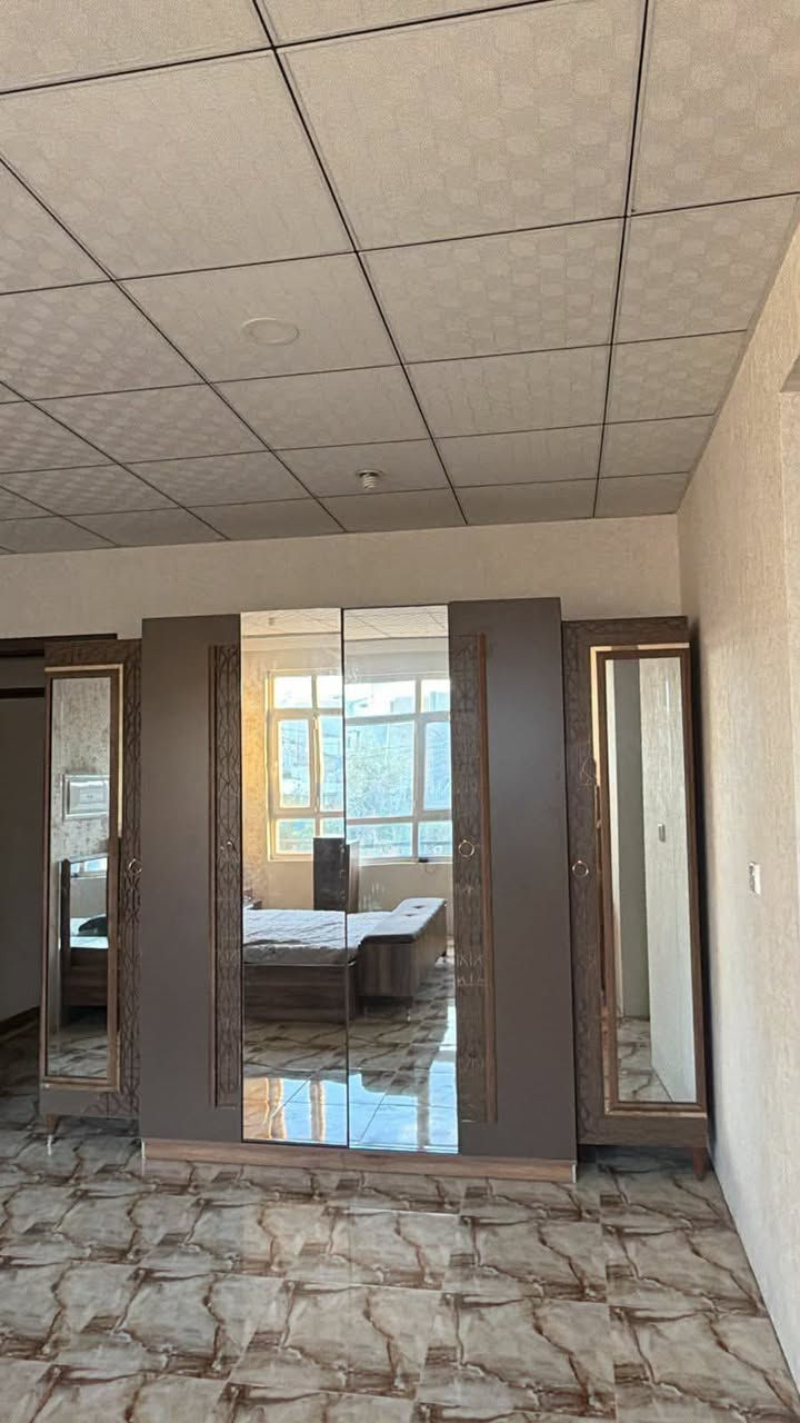 غرفة نوم تركية فخمة تسع قطع استعمال قليل نظافة فول


**إذا كنت صاحب هذا الإعلان وتريد حذفه لأي سبب، رجاءا أرسل رسالة إلى الدعم الفني**