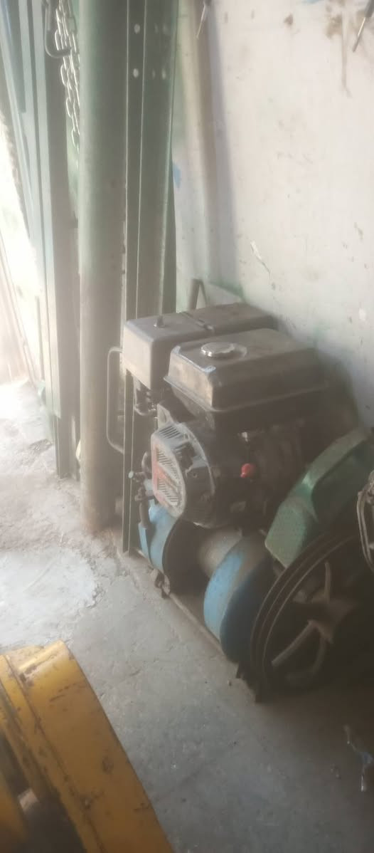 ونج مستعمل للبيع كير اردني عماني والهيكل عراقي مع عرباين عدد 2 جدد للاتصال على الرقم الموجود بالنشر ***********
