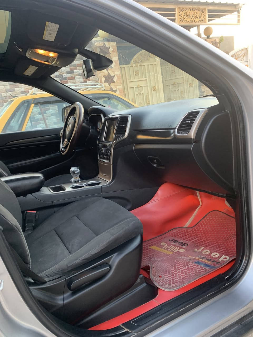 جيب لاريدو 2015 وارد أمريكي حادث جاملغ+بنيد بدون دواخل مكينه بل جيس كير السياره خير من الله رقم بغداد تحويل مباشر  السعر 175 وبيهه مجال بسيط مكاني واسط الصويره اي استفسار. انتصال رقم ***********
