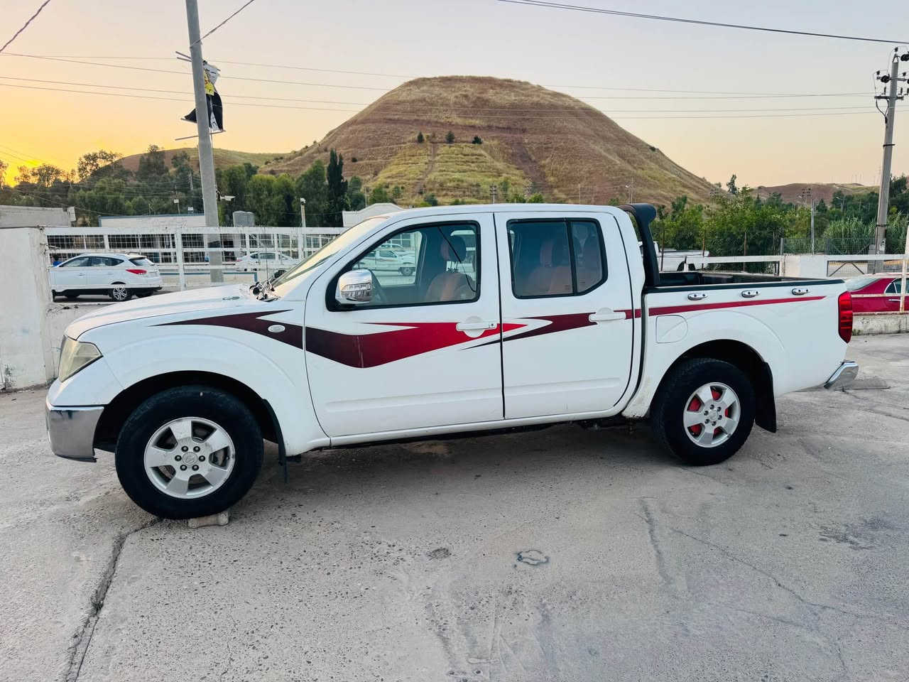 Nissan navara 2009
نیسان نافارە ٢٠٠٩سەنە وی نویە تایە ی نویە سحری گونجاوەشوین  تەق تەق سحری ٧٠$مجال سبوخ نیوەی سبوخە بە عام دەی فرۆشم پشت و پیشی کە پسە 
***********
***********
*********** كويسينجاك, أربيل
